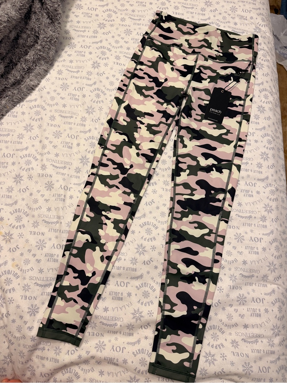 Peach Love California Pink Green Camouflage Girls' Leggings size S